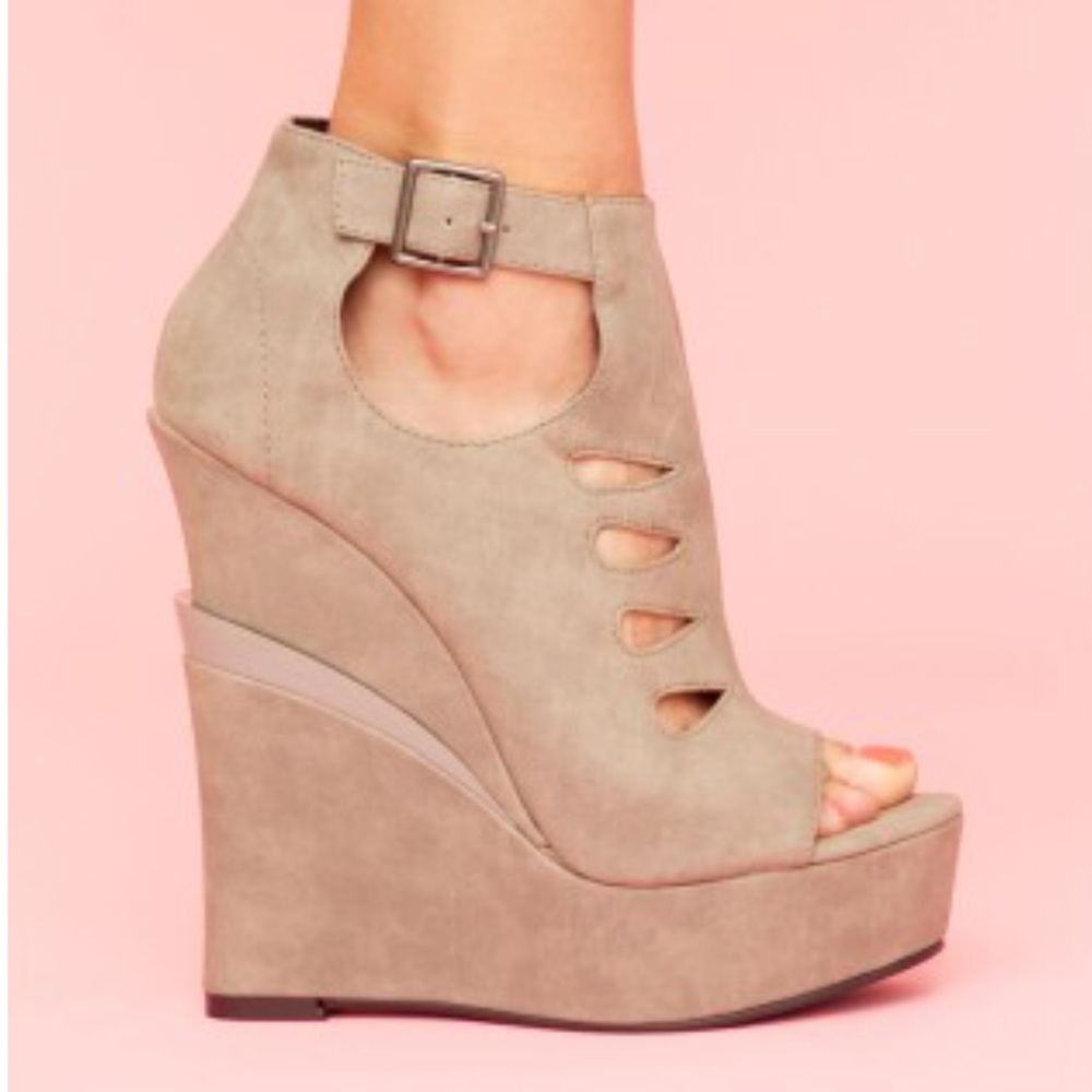 Nasty Gal Wedge Heels - Picture 4 of 5